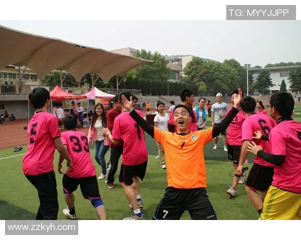 武汉飞盘队灵活性深度解析与其他队伍的对比研究 武汉飞盘队灵活性深度解析与其他队伍的对比研究