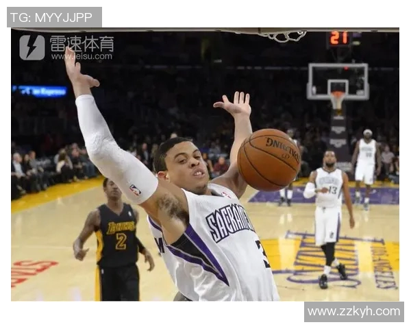 深圳篮球队的独特节奏解析与战术深度探讨 深圳篮球队的独特节奏解析与战术深度探讨