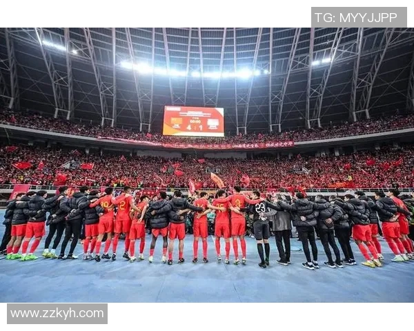 深圳足球队战术争议引发热议球迷与专家各执己见探讨未来发展方向